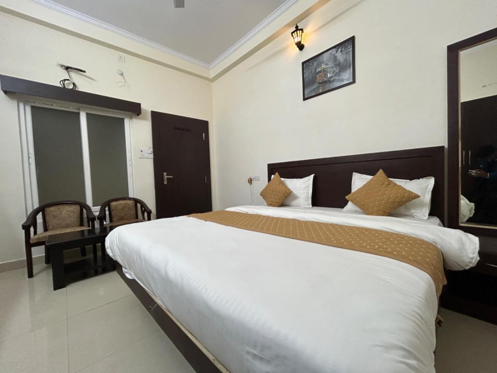 Nath Palace Varanasi Bagian luar foto